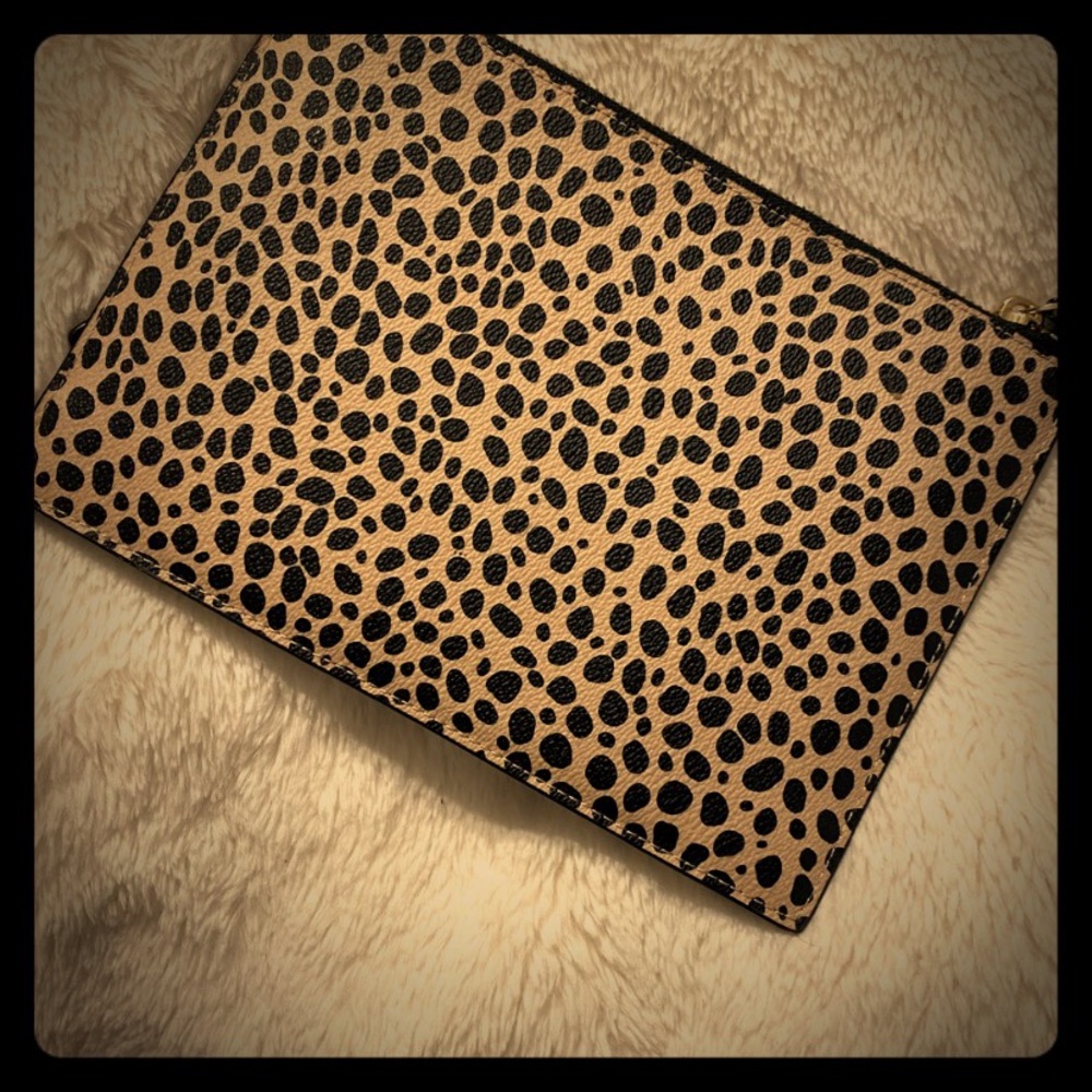 *KATE SPADE ♠️ POUCH * - Picture 2 of 3